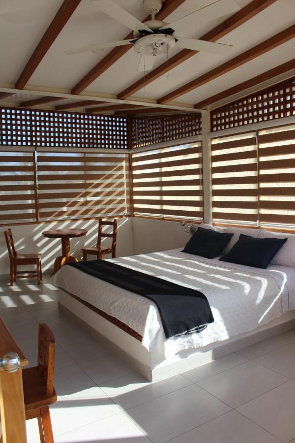 Hotel Silberstein Puerto Ayora  Bagian luar foto