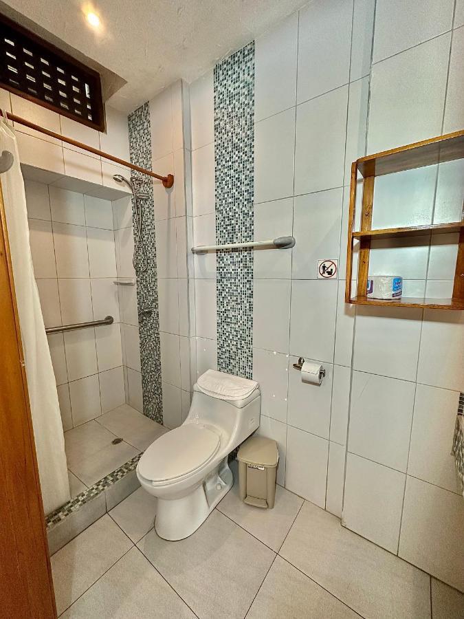 Hotel Silberstein Puerto Ayora  Bagian luar foto