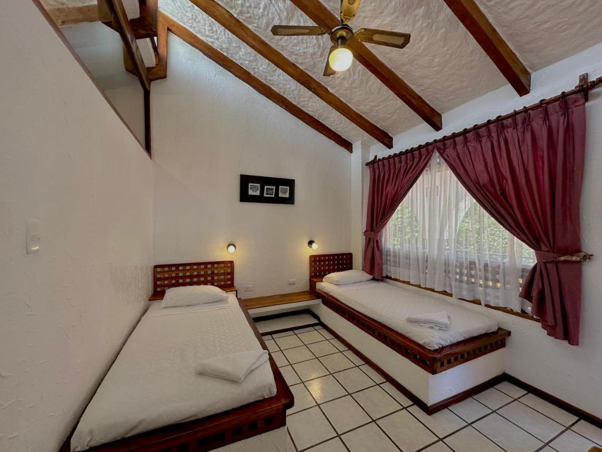 Hotel Silberstein Puerto Ayora  Bagian luar foto