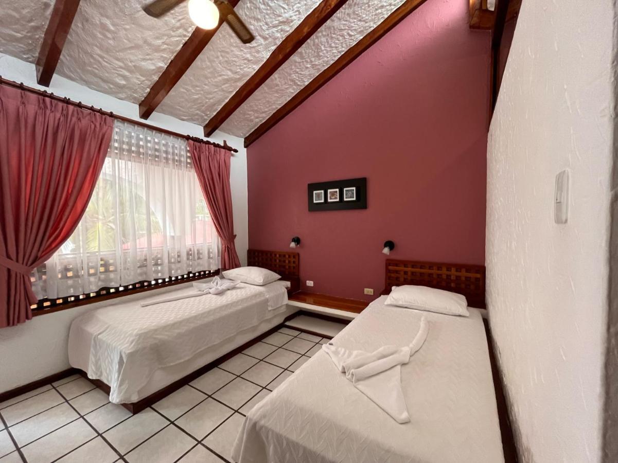 Hotel Silberstein Puerto Ayora  Bagian luar foto