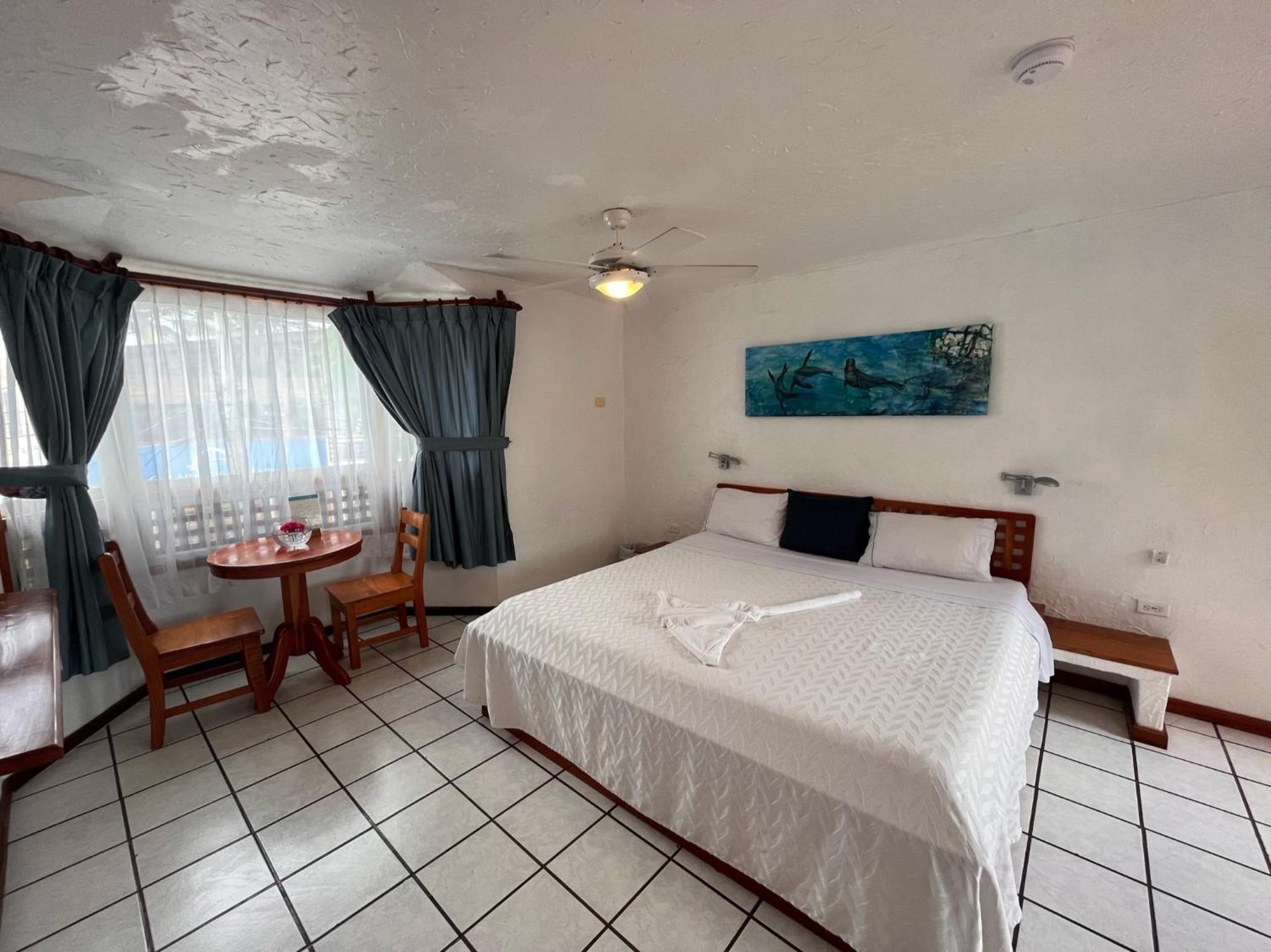 Hotel Silberstein Puerto Ayora  Bagian luar foto
