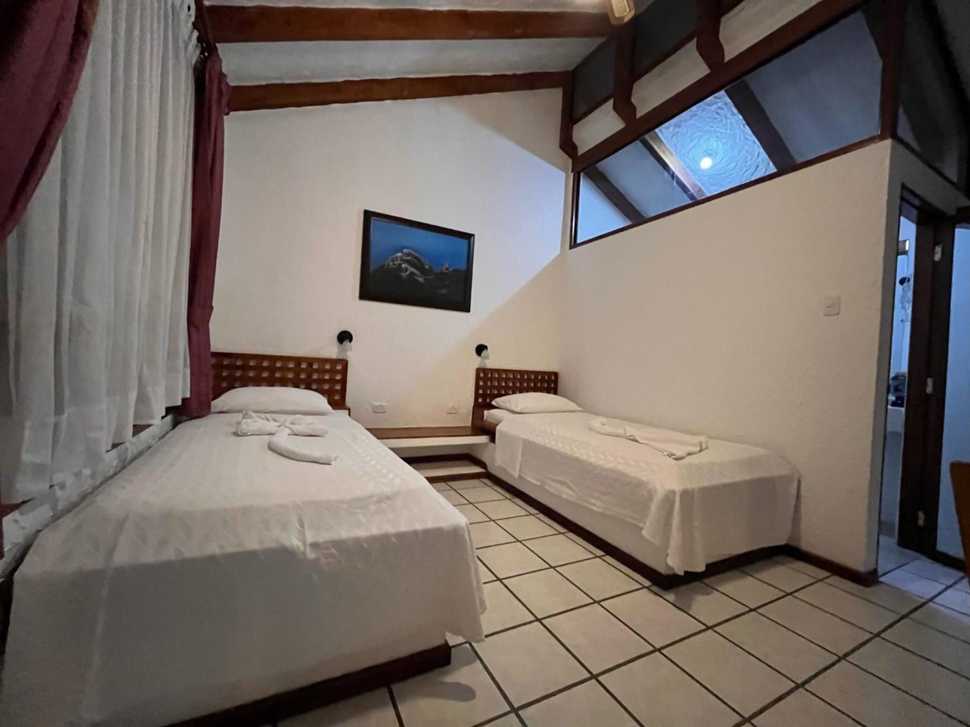 Hotel Silberstein Puerto Ayora  Bagian luar foto